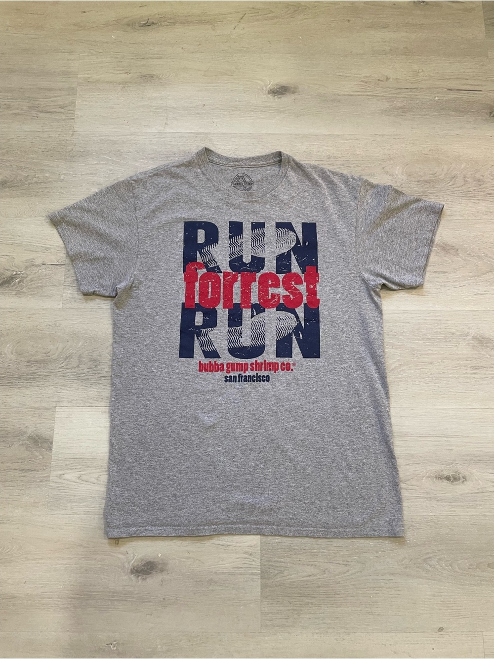 Bubba Gump Shrimp Co. Gray 'Run Forrest Run' Short Sleeve Graphic Tee